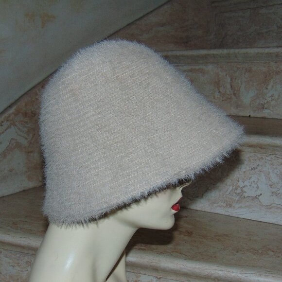 RARE Hansel From Basel Bucket Hat Creme Woman's Fuzzy Y2K Winter Cabin Classic - Picture 1 of 5